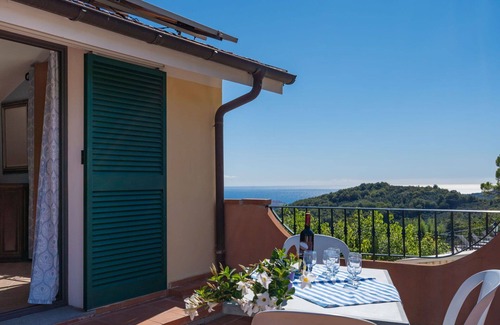 Valloria Apartment | Lovely apartment for 30 guests with A/C, hot tub, pool, WIFI, TV and patio