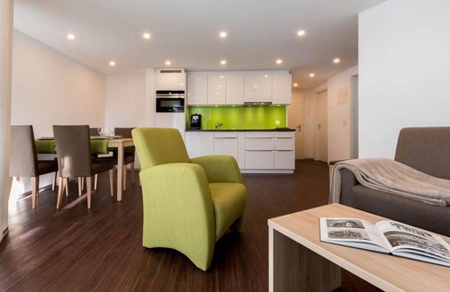 Saas Almagell Apartment | Lovely apartment for 4 guests with WIFI, hot tub, TV and balcony