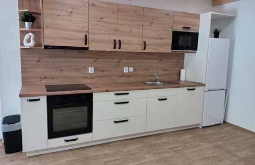 Desna Apartment | Lovely apartment for 4 guests with WIFI, pool, TV and patio