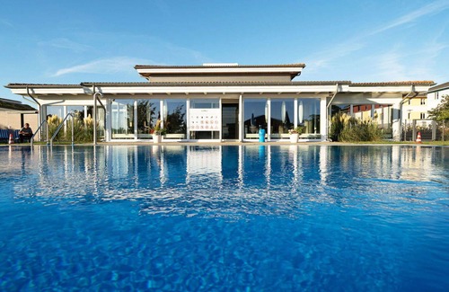 Tarnewitz Apartment | Lovely apartment for 2 guests with WIFI, pool, TV and terrace