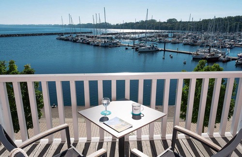 Tarnewitz Apartment | Lovely apartment for 2 guests with WIFI, pool, TV and terrace