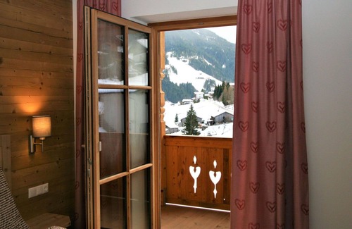 Wildschoenau Apartment | Lovely apartment for 5 people with WIFI, TV, terrace and parking