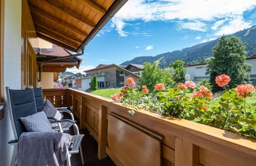 Niederau Apartment | Lovely apartment for 4 guests with WIFI, TV, balcony and parking