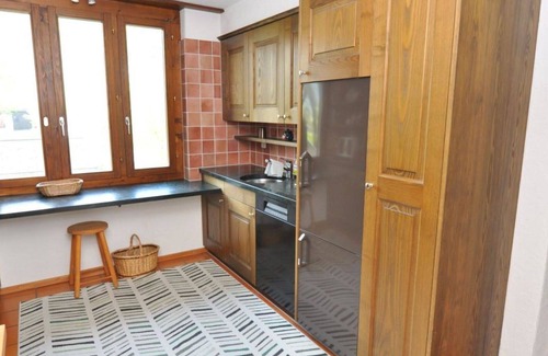 Engelberg Apartment | Lovely apartment for 4 guests with pool, WIFI, TV and balcony