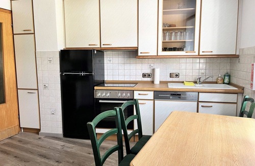 Quiddelbach Apartment | Lovely apartment for 10 people with A/C, WIFI, TV and patio