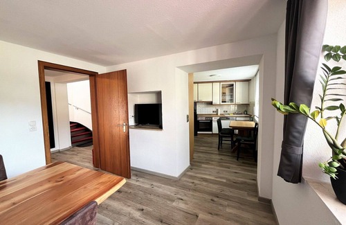 Quiddelbach Apartment | Lovely apartment for 10 people with A/C, WIFI, TV and patio