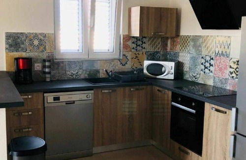 Ghisonaccia Apartment | Lovely apartment for 6 guests with WIFI, pool, A/C, TV, terrace and pets allowed