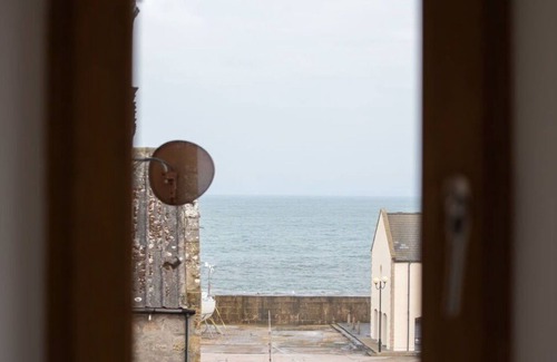 Lossiemouth Apartment | Lovely apartment for 4 guests with WIFI and TV