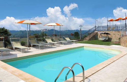 Cossombrato Apartment | Lovely apartment for 4 guests with A/C, WIFI, pool, TV, patio and pets allowed