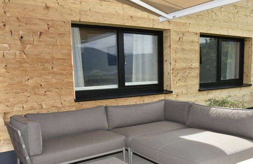 Mariapfarr Apartment | Lovely apartment for 4 guests with WIFI, pool, hot tub, TV, terrace and parking