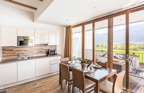 Furth Apartment | Lovely apartment for 6 people with WIFI, TV, balcony and pets allowed