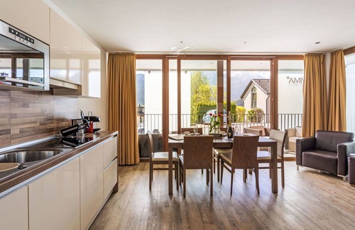 Furth Apartment | Lovely apartment for 6 people with WIFI, TV, balcony and pets allowed