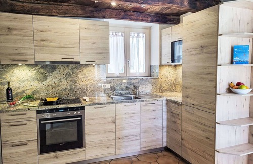 Miglieglia Apartment | Lovely apartment for 2 guests with WIFI, TV, pets allowed and parking