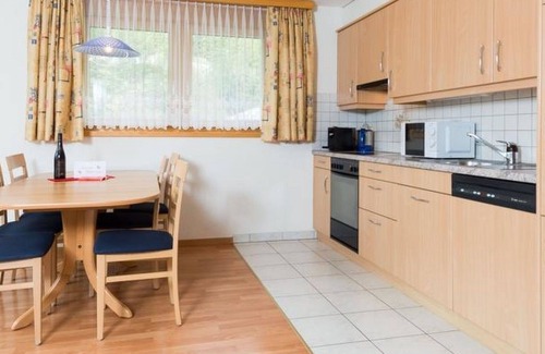 Saas-Fee Apartment | Lovely apartment for 5 people with WIFI, TV, balcony and pets allowed