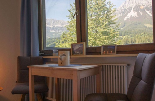 Ellmau Apartment | Lovely apartment for 2 people with WIFI, TV, terrace and pets allowed
