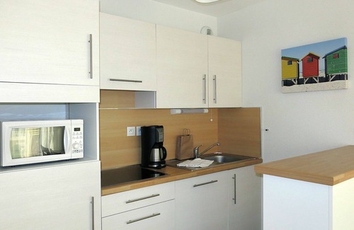 Finistere Apartment | Lovely apartment for 2 guests with pool, WIFI, TV, terrace, pets allowed and parking