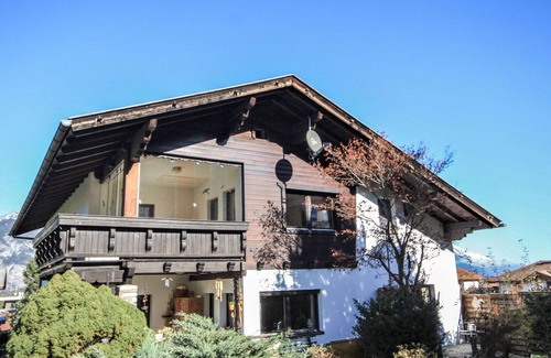 Axams Apartment | Lovely apartment for 2 guests with WIFI, TV, pets allowed and parking