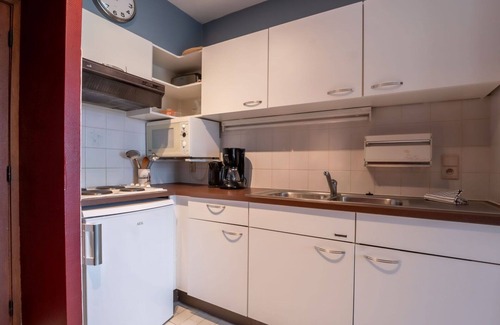 Bredene Apartment | Lovely apartment for 2 people with WIFI, TV, balcony and pets allowed