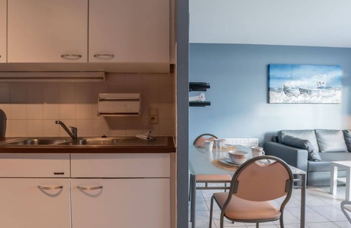 Bredene Apartment | Lovely apartment for 2 people with WIFI, TV, balcony and pets allowed