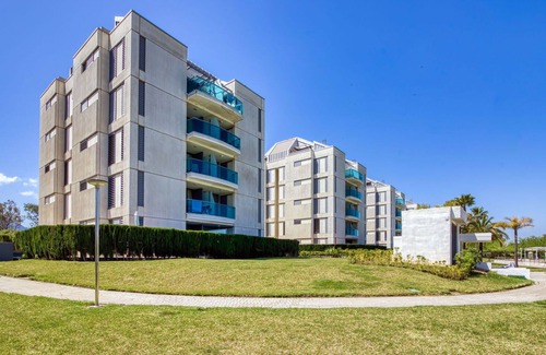 Vergel Apartment | Lovely apartment for 2 people with WIFI, A/C, pool, TV, terrace and pets allowed