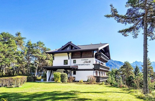 Imst Apartment | Lovely apartment for 2 people with WIFI, TV and patio