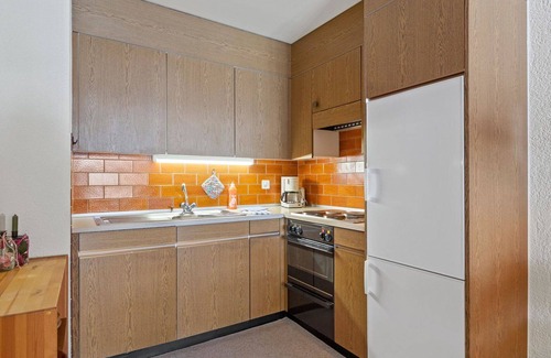 Parpan Apartment | Lovely apartment for 3 guests with WIFI, TV and balcony