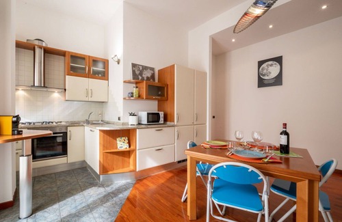 Porta Nuova Apartment | Lovely apartment for 3 guests with WIFI, A/C, TV, balcony and parking
