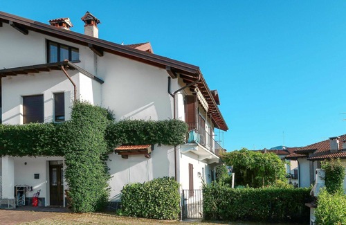 Luino Apartment | Lovely apartment for 3 people with WIFI, TV and patio