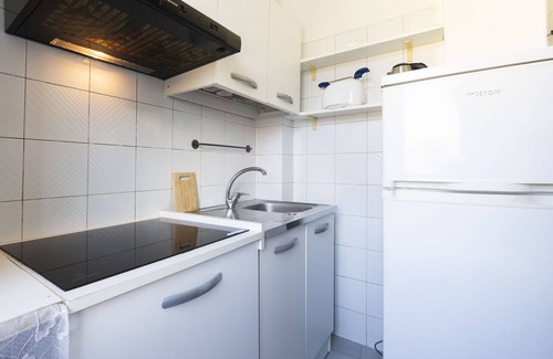 Bovisa Apartment | Lovely apartment for 3 people with A/C, WIFI, TV and balcony