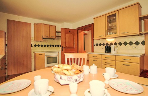 Zellberg Apartment | Lovely apartment for 4 guests with WIFI, TV, terrace and pets allowed
