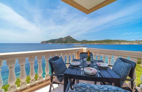 Andraitx Apartment | Lovely apartment for 4 people with A/C, WIFI, pool, TV and balcony