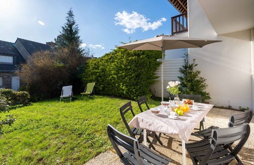 Morbihan Apartment | Lovely apartment for 4 guests with WIFI, TV, terrace and parking