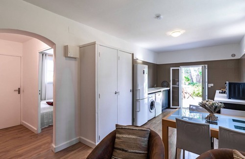 Cervione Apartment | Lovely apartment for 4 people with WIFI, A/C, TV, terrace, pets allowed and panoramic view