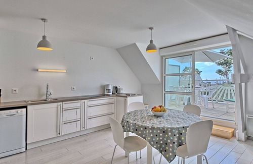 Morbihan Apartment | Lovely apartment for 4 people with WIFI, TV, terrace and parking