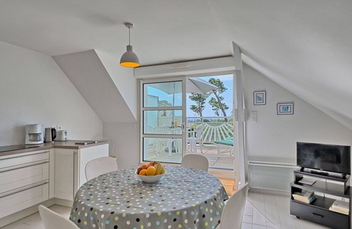 Morbihan Apartment | Lovely apartment for 4 people with WIFI, TV, terrace and parking