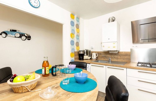 La Madeleine-Bellevue Apartment | Lovely apartment for 4 people with WIFI, TV, balcony and pets allowed
