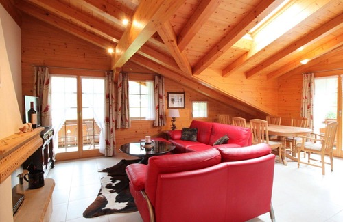 Gstaad Apartment | Lovely apartment for 4 guests with WIFI, TV and balcony