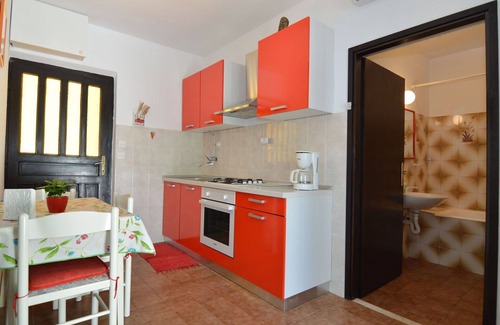 Mirce Apartment | Lovely apartment for 4 guests with A/C, WIFI, terrace and pets allowed
