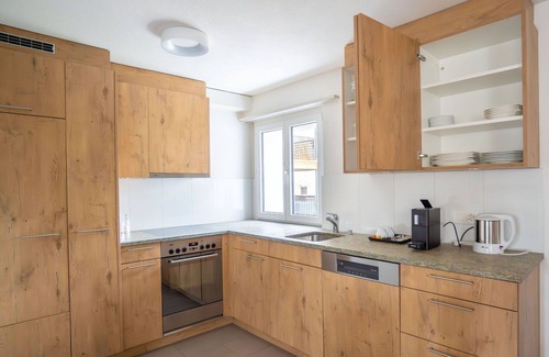 Lenz Apartment | Lovely apartment for 4 guests with WIFI, TV, balcony, pets allowed, panoramic view and parking