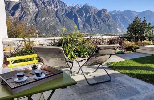 Samolaco Apartment | Lovely apartment for 4 guests with A/C, WIFI, TV and patio