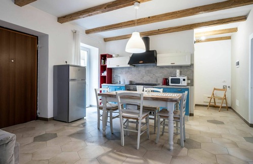 Omegna Apartment | Lovely apartment for 4 guests with WIFI, TV, terrace and pets allowed