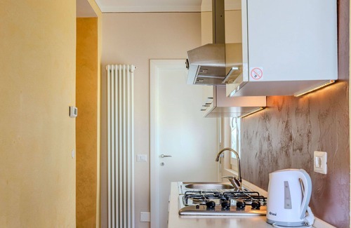 Claino Con Osteno Apartment | Lovely apartment for 4 guests with WIFI, TV and balcony