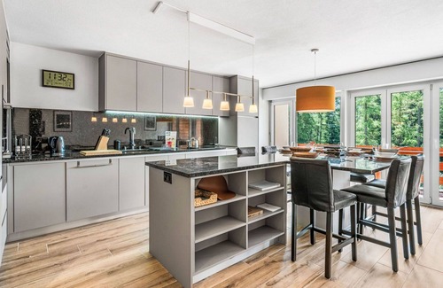 Chermignon Apartment | Lovely apartment for 4 people with WIFI, TV and balcony