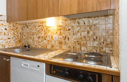 Vex Apartment | Lovely apartment for 4 people with pool, WIFI, TV, balcony and pets allowed