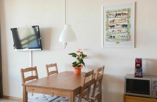 Vex Apartment | Lovely apartment for 4 people with pool, WIFI, TV, balcony and pets allowed
