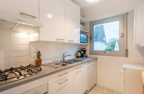 La Trinite-sur-Mer Apartment | Lovely apartment for 4 people with WIFI, TV and balcony