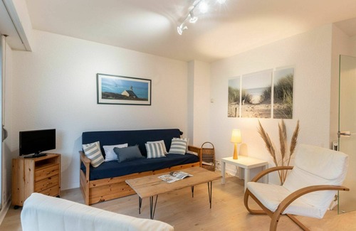 La Trinite-sur-Mer Apartment | Lovely apartment for 4 people with WIFI, TV and balcony