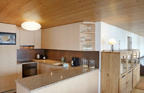 Murren Apartment | Lovely apartment for 5 guests with WIFI, TV and balcony