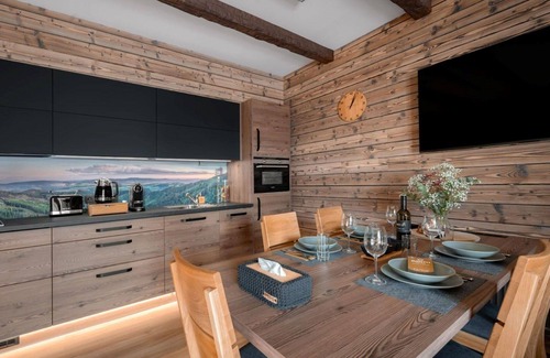 Dolni Morava Apartment | Lovely apartment for 5 people with WIFI, TV, terrace and parking