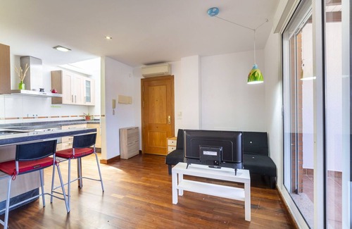 Almeria Apartment | Lovely apartment for 5 people with WIFI, A/C and TV